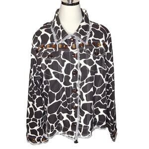 Moka Sport Size XL Giraffe Print Raw Edge Button Front Jacket-Embellished